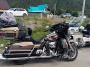 УАЗ и Harley Davidson столкнулись в Элекмонаре, пострадали байкер и его подруга УАЗ и Harley Davidson столкнулись в Элекмонаре, пострадали байкер и его подруга