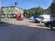 Автомобиль скорой помощи, который вез пострадавшего в аварии, сам попал в аварию