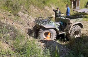 Квадроцикл сорвался в обрыв в Карыме, пострадали четыре человека