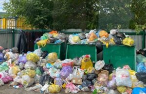 Причиной мусорного коллапса в Горно-Алтайске стала поломка техники Причиной мусорного коллапса в Горно-Алтайске стала поломка техники