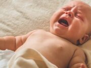 На Алтае к условному сроку приговорили мать, покусавшую младенца На Алтае предстала перед судом женщина, покусавшая младенца