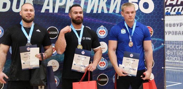 Спортсмен с Алтая стал призером Кубка Арктики по армрестлингу