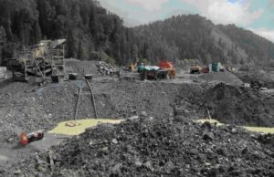 Золотодобытчики загрязнили реку в Республике Алтай Золотодобытчики загрязнили реку в Республике Алтай