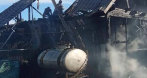 Крупный пожар в Чендеке: сгорел жилой дом