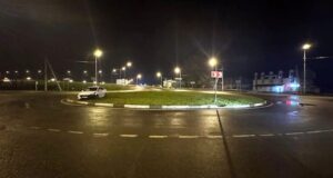Турист из Кемерова не справился с круговым движением в Карлушке Турист из Кемерова не справился с круговым движением в Карлушке