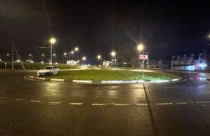 Турист из Кемерова не справился с круговым движением в Карлушке Турист из Кемерова не справился с круговым движением в Карлушке