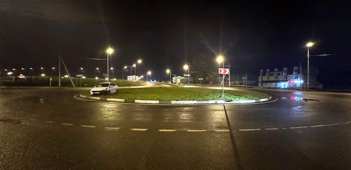 Турист из Кемерова не справился с круговым движением в Карлушке