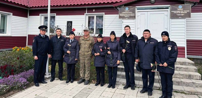 В Республике Алтай почтили память полицейского-героя