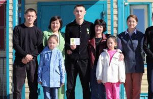 Пожарный из Горно-Алтайска награжден медалью Минобороны Пожарный из Горно-Алтайска награжден медалью Минобороны
