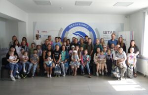 Более 250 школьников Алтай получили помощь от «Единой России» в ходе акции «Собери ребенка в школу»