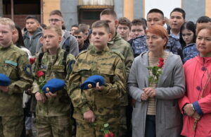 В Республике Алтай почтили память жертв терактов В Республике Алтай почтили память жертв терактов