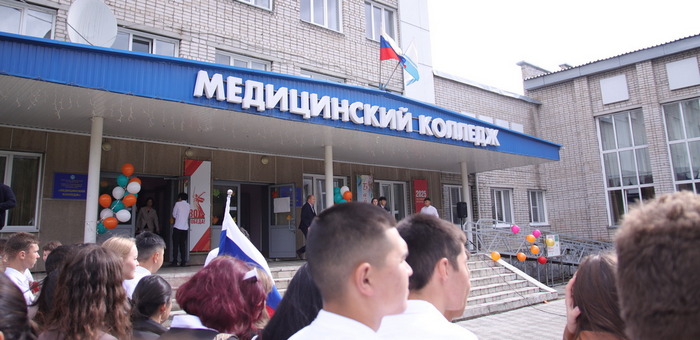 Андрей Турчак: Наша цель – чтобы молодые медики оставались в родной республике