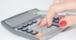 Бывший бухгалтер МВД обвиняется в крупном мошенничестве На Алтае бывший бухгалтер МВД обвиняется в крупном мошенничестве