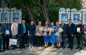 Доску почета обновили в Горно-Алтайске Доску почета обновили в Горно-Алтайске