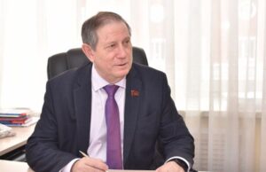 Президент наградил Виктора Ромашкина за заслуги перед Отечеством