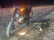 Мотоциклист без прав врезался в ограждение мусорного бака и попал в больницу Мотоциклист без прав врезался в ограждение мусорного бака и попал в больницу