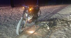 Мотоциклист без прав врезался в ограждение мусорного бака и попал в больницу Мотоциклист без прав врезался в ограждение мусорного бака и попал в больницу