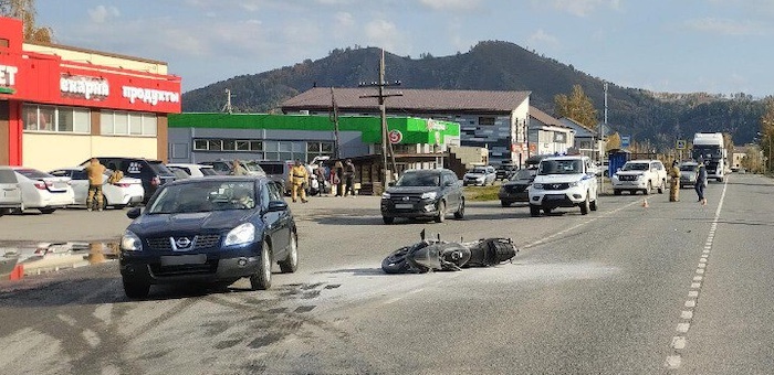 В Соузге мотоцикл столкнулся с внедорожником