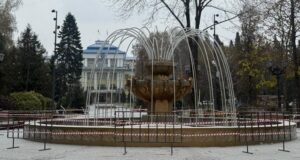 Подготовка к Новому году началась в Горно-Алтайске