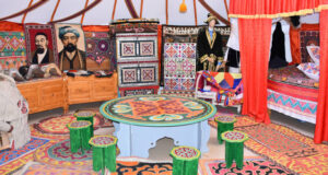 Музей казахов Алтая открылся после капремонта