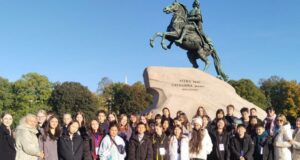 Почти 40 школьников из Республики Алтай посетили Санкт-Петербург