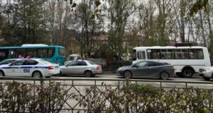 В ДТП с автобусами и УАЗом в Горно-Алтайске пострадали два человека В ДТП с автобусами и УАЗом в Горно-Алтайске пострадали два человека