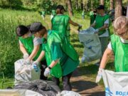 Более 100 км берегов очистили от мусора на Алтае Более 100 км берегов очистили от мусора на Алтае