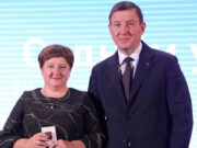 В Республике Алтай наградили учителей В Республике Алтай наградили учителей