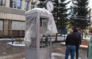 Сквер связистов в Горно-Алтайске готовят к открытию Сквер связистов в Горно-Алтайске готовят к открытию
