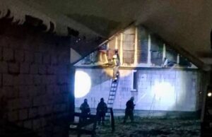 Крупный пожар произошел в Горно-Алтайске, огнеборцы спасли двух человек Крупный пожар произошел в Горно-Алтайске: огнеборцы спасли двух человек