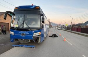 Автобус насмерть сбил пешехода в Горно-Алтайске