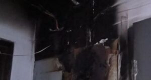 В Горно-Алтайске произошел пожар в многоквартирном доме