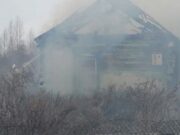 На пожаре в Чендеке пострадал один человек На пожаре в Чендеке пострадал один человек