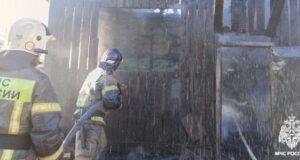 Крупный пожар в Кызыл-Озеке: горел жилой дом