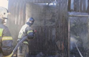 Крупный пожар в Кызыл-Озеке: горел жилой дом