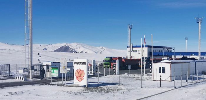 С января начнут действовать новые правила выезда детей за границу