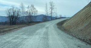 Участок дороги Усть-Кокса – Мараловодка ремонтируют по нацпроекту