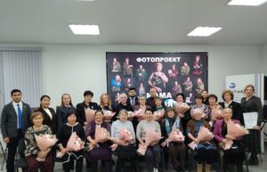 В Республике Алтай открылась фотовыставка «Мама героя», посвященная матерям павших воинов