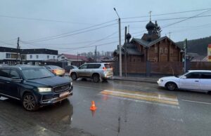 В Горно-Алтайске на пешеходном переходе сбили 62-летнюю горожанку В Горно-Алтайске на пешеходном переходе сбили 62-летнюю горожанку