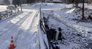 Пьяная автоледи сломала челюсть в ДТП Пьяная автоледи сломала челюсть в ДТП