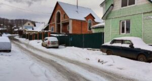 Горожанам разъяснили правила уборки дворов зимой