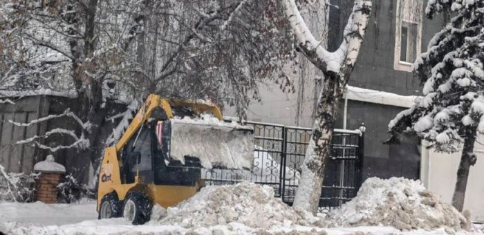 «Нужно дорабатывать»: как в Горно-Алтайске борются со снегом