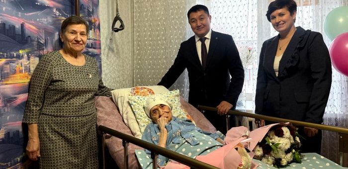 Ветерана войны Александру Алексееву поздравили со 101-летием