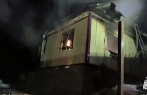 Подросток пострадал на пожаре в Горно-Алтайске, пытаясь спасти брата и сестру
