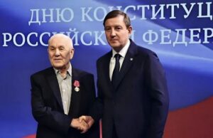 Жители республики получили госнаграды в честь Дня Конституции