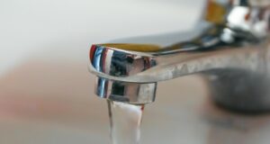 Более 7 км водопроводных сетей заменили в Республике Алтай в этом году