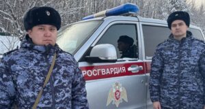 В магазине Горно-Алтайска задержали неадекватного мужчину с пистолетом