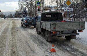 «Вот так встреча»: в Горно-Алтайске столкнулись автомобили из Чемальского района
