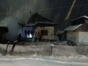 Следователи проверяют обстоятельства гибели женщины на пожаре в Чое Следователи ведут проверку обстоятельств гибели женщины на пожаре в Чое