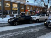 В столкновении двух автомобилей в Горно-Алтайске пострадали три человека В столкновении двух автомобилей в Горно-Алтайске пострадали три человека